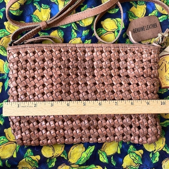 Brand New Passport to India Genuine Leather Woven Zipper Vintage Crossbody Purse - Picture 4 of 15